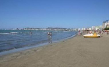 Durrës, gjendet një trup i pajetë në breg të detit