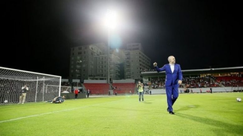 Legjendari Arrigo Sacchi i shkruan Ramës: Lojtarët shqiptarë nderuan atdheun e tyre