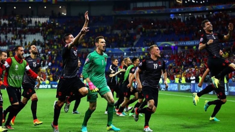 UEFA: Shqipëria bën shumë faulle, Abrashi kalon Xhakën