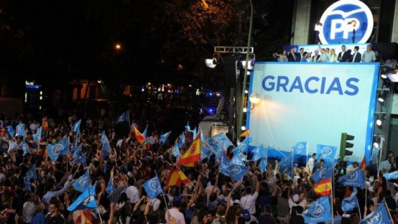 Zgjedhjet në Spanjë: PP fiton më shumë ulëse, por jo shumicën