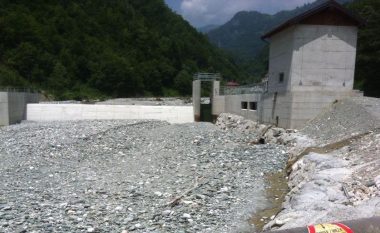 Komuna e Deçanit padit kompaninë austriake, shkeli ligjin me hidrocentralet