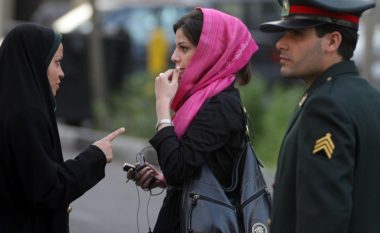 Imami i një xhamie në Iran thotë se imoraliteti i femrave ka bërë që të shteret lumi