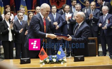 LIVE: Përfundon mbledhja e dy qeverive, Kosova dhe Shqipëria afrohen edhe me shtatë marrëveshje (Foto)