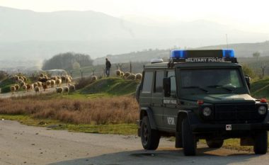 Kosovari largohet nga kuzhina e KFOR-it, dyshohet për lidhje me terroristë?