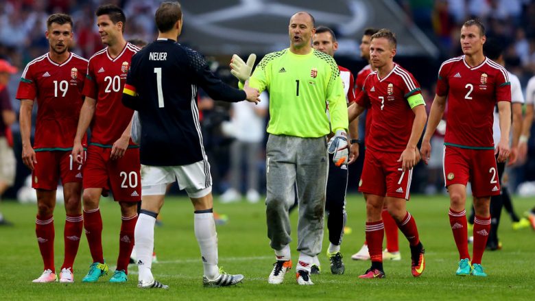 Sot thyhet rekordi, ky është futbollisti më i vjetër që ka luajtur në Evropian (Foto)