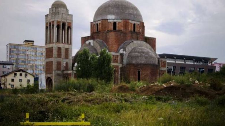 Shkaku i EULEX-it, shtyhen gërmimet te Kisha politike në Prishtinë (Video)