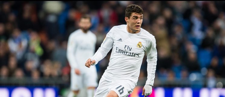 MADRID, SPAIN - DECEMBER 30: Mateo Kovacic of Real Madrid CF in action during the Real Madrid CF vs Real Sociedad as part of the Liga BBVA 2015-2016 at Estadio Santiago Bernabeu on December 30, 2015 in Madrid, Spain. (Photo by Aitor Alcalde/Power Sport Images/Getty Images)