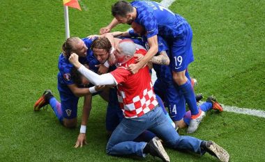 Kroacia do të dënohet: UEFA hap procedura disiplinore kundër saj (Video)