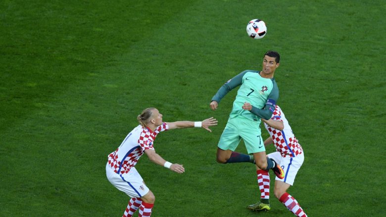 Tifozët kroatë bëjnë shaka me Ronaldon (Foto)