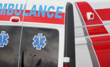 Aksidentohen dy automjete në Kamëz, përfundojnë në spital tre të mitur