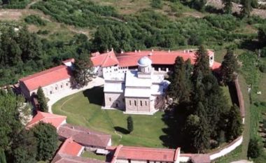 Manastiri i Deçanit: Pritja me vite për drejtësi