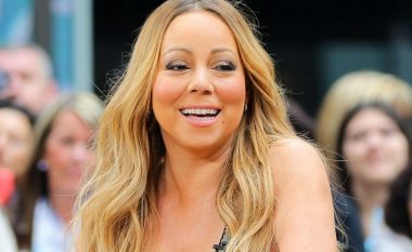 Mariah ekspozon gjoksin për të festuar shkurorëzimin (Foto)