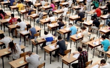 Shtyrja e Testit të Maturës rrezikon vitin akademik për studentët që duan studime jashtë vendit
