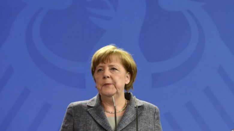 Merkel: Po i mbyllëm kufijtë, Europa merr fund