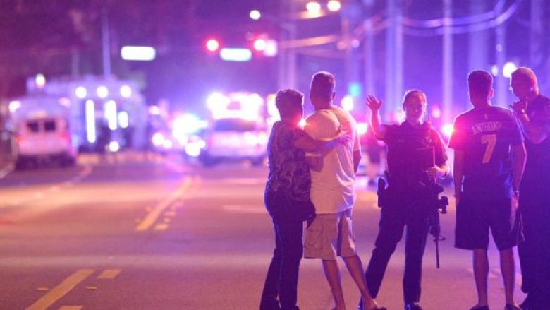 20 të vdekur e 42 të plagosur nga sulmi terrorist në klubin e homoseksualëve në SHBA (Video)