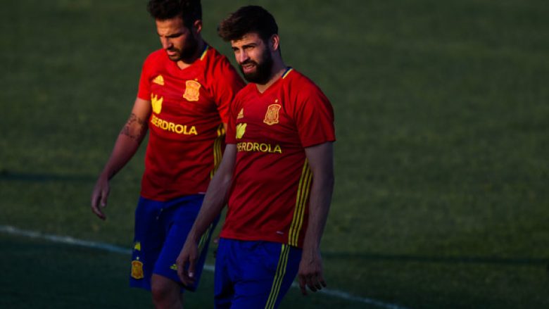 Pique: Spanja përfitoi nga Barca
