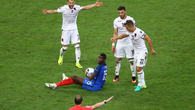 Pogba bëri një gjest të turpshëm në ndeshjen kundër Shqipërisë (Foto)