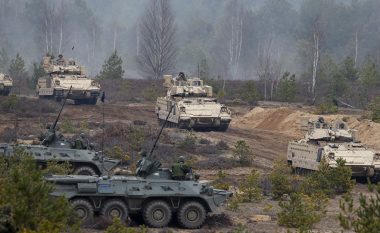 Zv.sekretari amerikan i Mbrojtjes: Rusia e shkatërron NATO-n brenda 60 orësh! (Video)