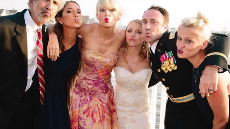 Një vepër për t’u lëvduar nga Taylor Swift, befason fansin në dasmë (Foto)