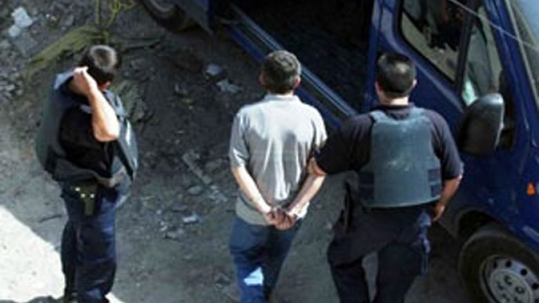 Mentor Zejnullahu dënohet me një vit burg për terrorizëm