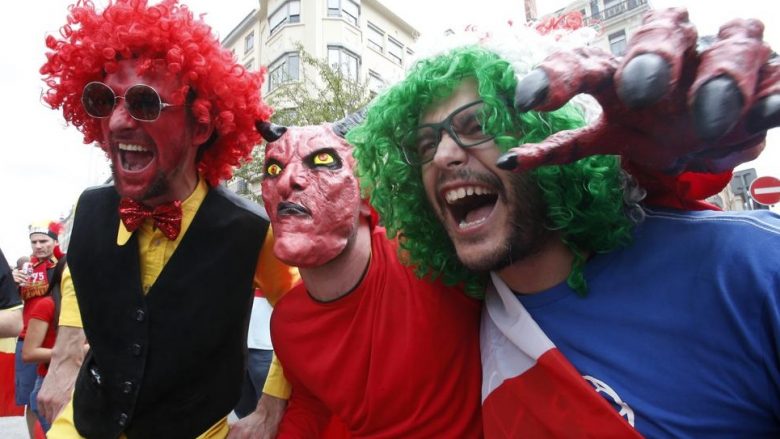 Tifozët më të veçantë të ‘Euro 2016’, mes tyre edhe një shqiptar (Foto)