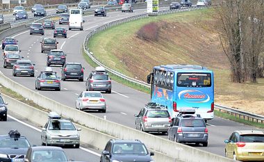 Francë, sulm ndaj një autobusi me turistë, 6 të lënduar