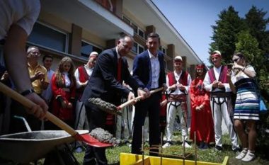 Vihet themeli i shtatores së Ukshin Hotit në oborrin e Universitetit të Prizrenit