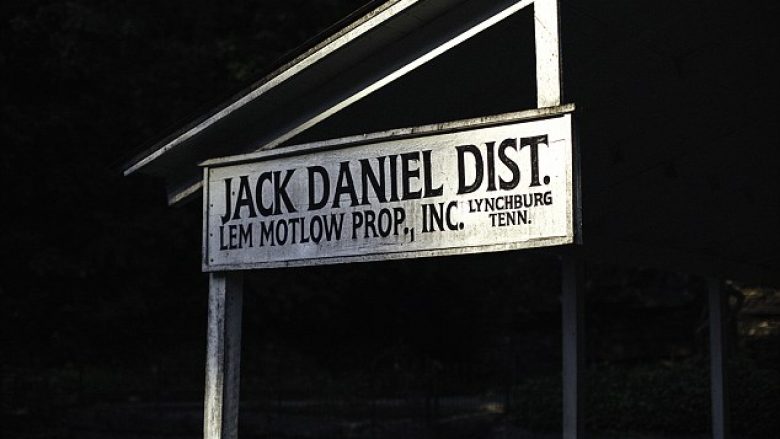 Kush ishte skllavi që i mësoi Jack Daniel të bënte uiski? (Foto)