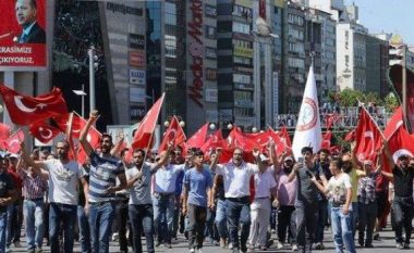 Nënkryetari i Stambollit qëllohet në kokë