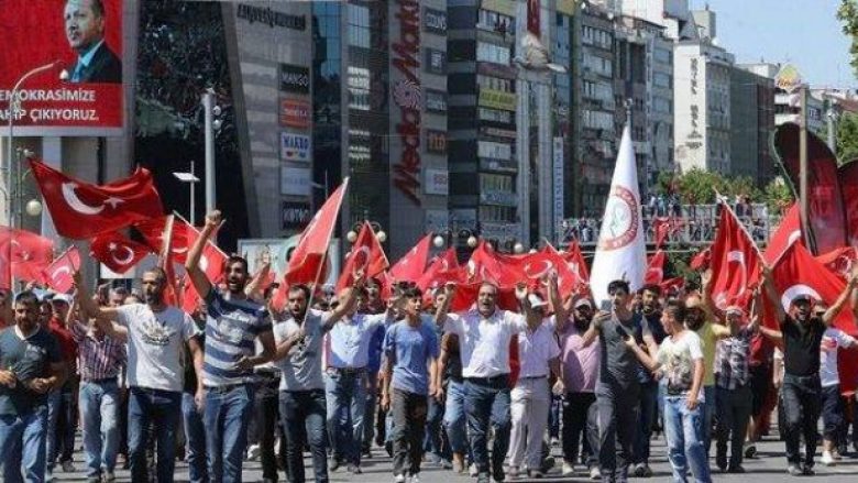 Nënkryetari i Stambollit qëllohet në kokë