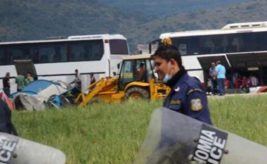 Policia greke i ka ndaluar anarkistët spanjoll të protestojnë në kufirin e Maqedonisë