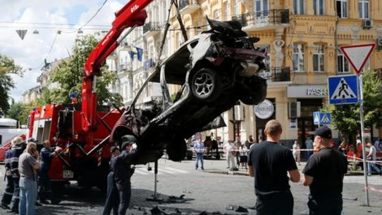 Momenti i shpërthimit: Kështu është mbytur gazetari i njohur bjellorus në Kiev (Foto/Video, +16)