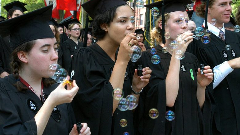 Këto janë dhjetë universitetet më të mira në botë (Foto)