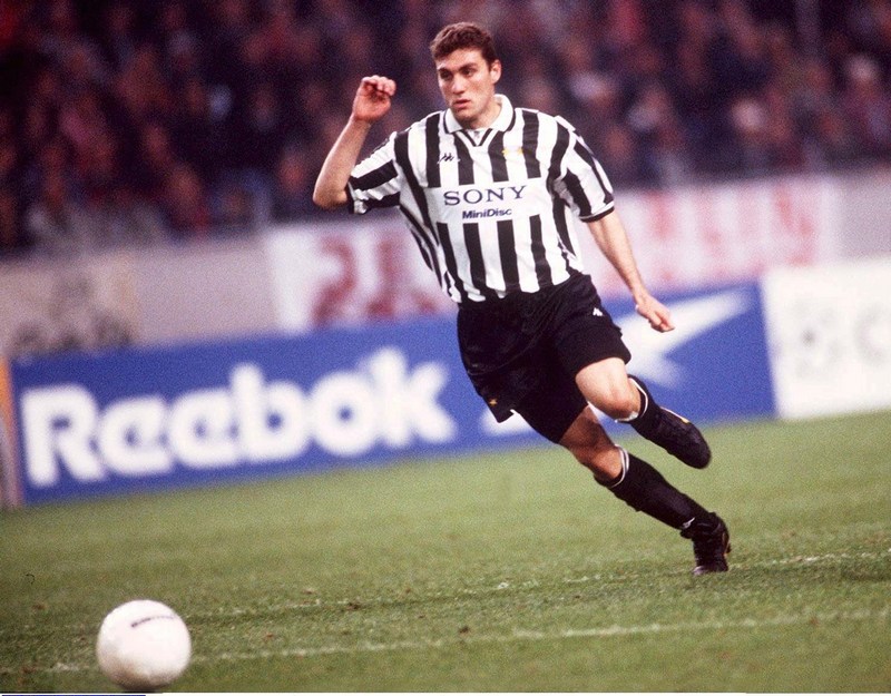 NETHERLANDS - APRIL 09: FUSSBALL: Champiocns League 96/97 A.AMSTERDAM-J.TURIN 1: 9.4.97, Christian VIERI/J.TURIN (Photo by Bernd Lauter/Bongarts/Getty Images)