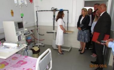 Meditech përmes KOMF dhuron donacion për dializën e fëmijëve në Kosovë