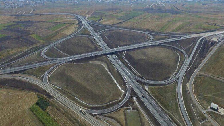 Për të shkuar më shpejt në Shqipëri, Serbia e do autostradën nëpër Kosovë