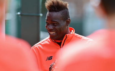 Balotelli shënon golin më të bukur në stërvitjen e Liverpoolit (Video)