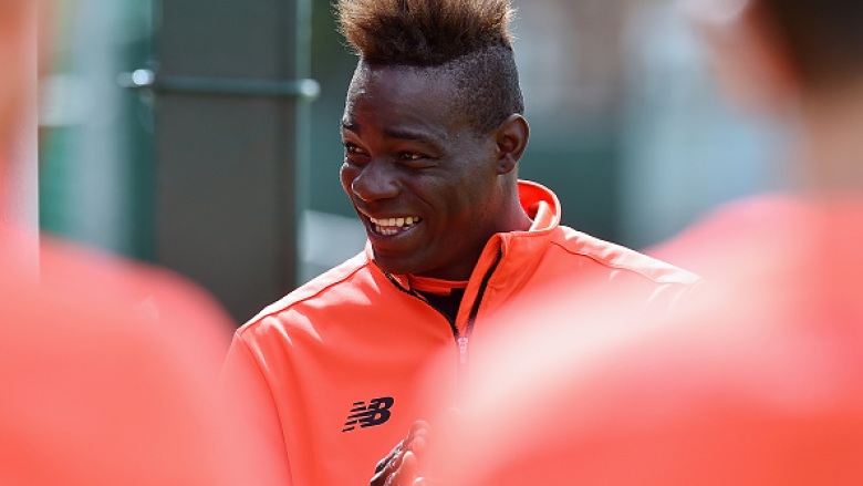 Balotelli shënon golin më të bukur në stërvitjen e Liverpoolit (Video)