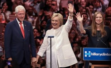 Veseli për Hillary Clinton: Mikja e madhe e Kosovës bëri historinë në SHBA