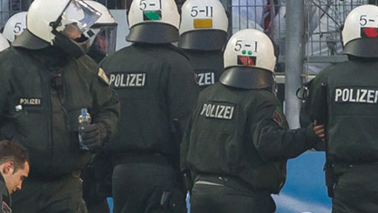 Sërish në panik Gjermania, një person i armatosur hyn në zyrat e punës në Këln