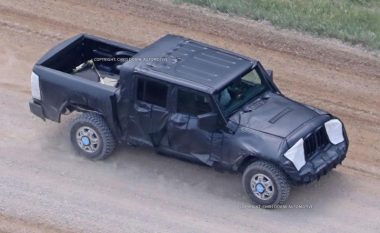 Spiunohet gjatë testimit Jeep Wrangler, ka edhe pjesën e hapur për bartjen e mallrave (Foto)