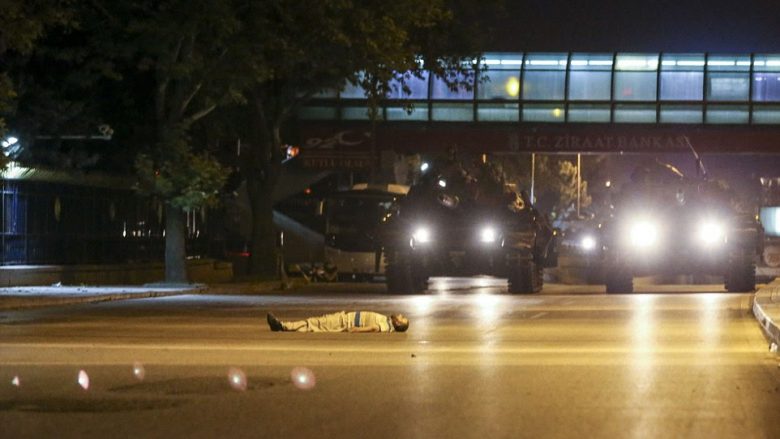 Shqiptarja rrëfen për frikën që kishte mbrëmë në Turqi (Video)