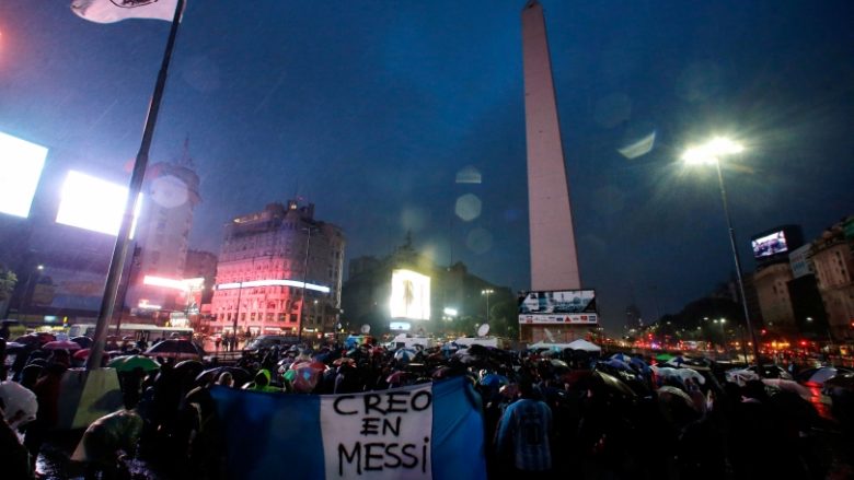 Argjentinasit nuk i ndal as moti i keq, duan kthimin e Messit në kombëtare (Foto)