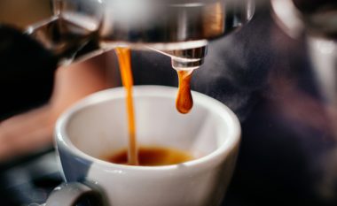 Hapet kafeneja ku mund të porositni kafe me seks oral