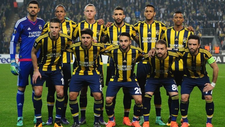 Fenerbahce anulon miqësoren me Lyonin