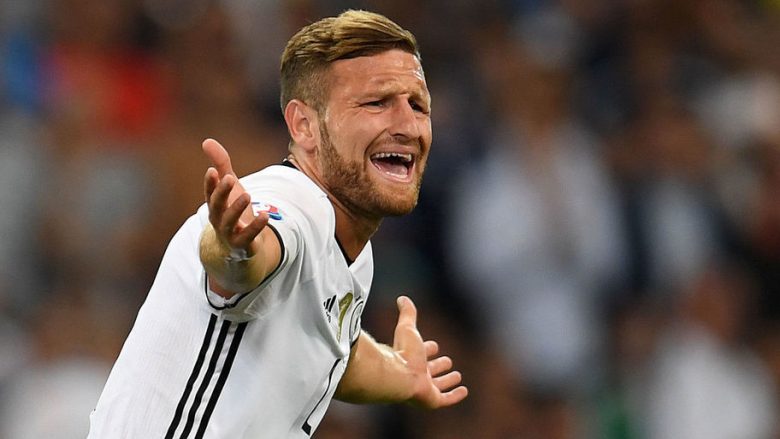 Liverpooli ndërhyn, do t’ia marrë Mustafin nga dora Arsenalit