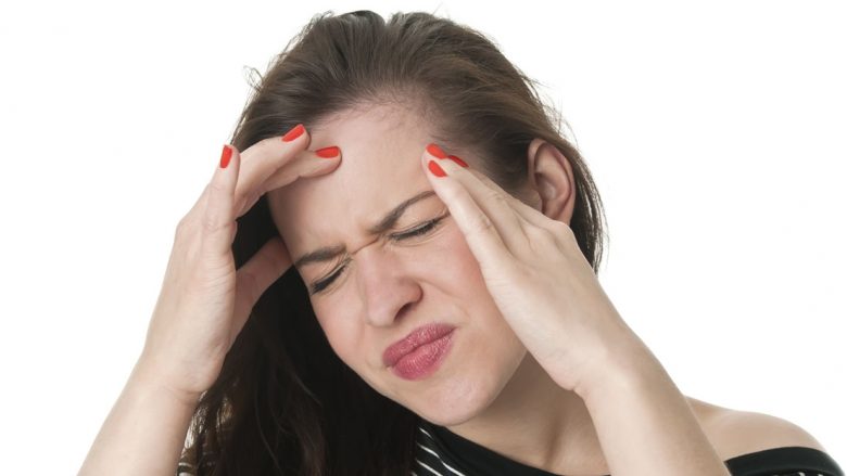 Migrena, zbulohet çfarë e shkakton