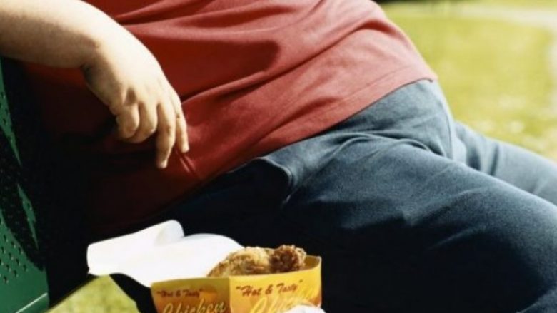 Vdekja nga obeziteti, burrat më të rrezikuar se gratë