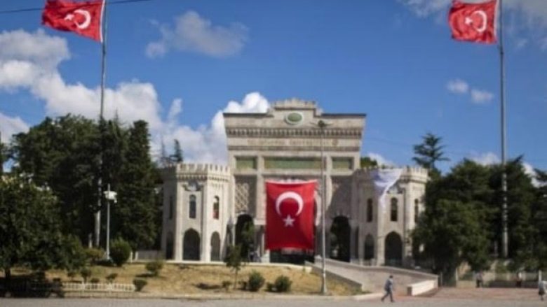 Turqia ndalon akademikët të udhëtojnë jashtë shtetit