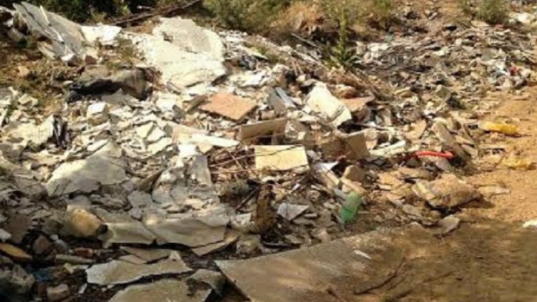 Mbeturinat në fshatin Dëbërcë, sqarohet Komuna e Zhelinës